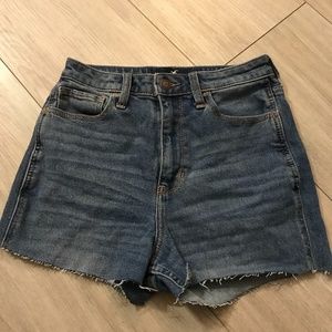 Hollister Jean short